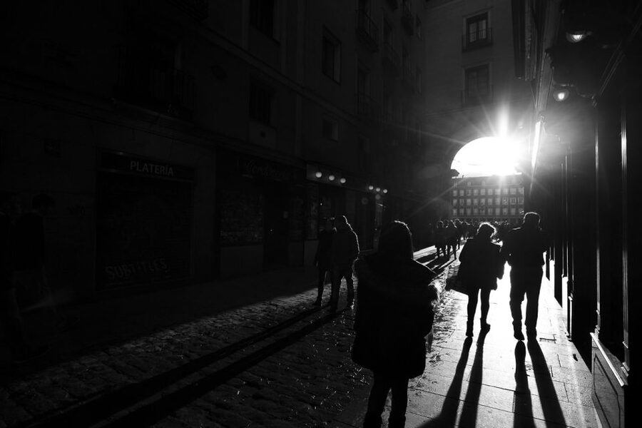 Madrid: Enchanted Evening Walking Tour in Spanish - What the $14 price really buys you