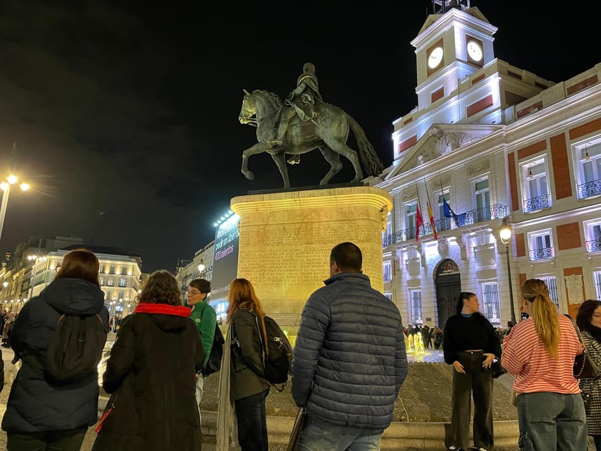 Madrid: Enchanted Evening Walking Tour in Spanish - Puerta del Sol and how Madrid grew