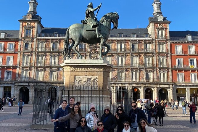 Madrid Essential: Historic Center, Plaza Mayor & Royal Palace - Puerta del Sol and the meaning of Km 0