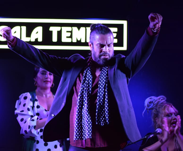 Madrid: Flamenco Show at Tablao Sala Temple with Drink - Seating can change the experience