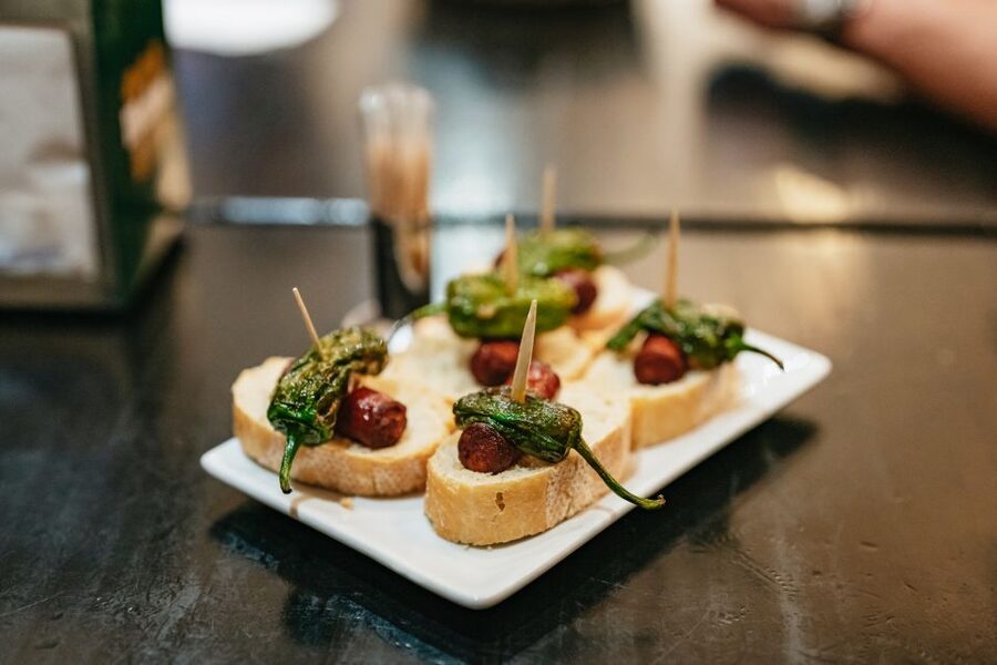 Madrid: Guided Tapas Tour with Tastings and Drinks - Key points at a glance