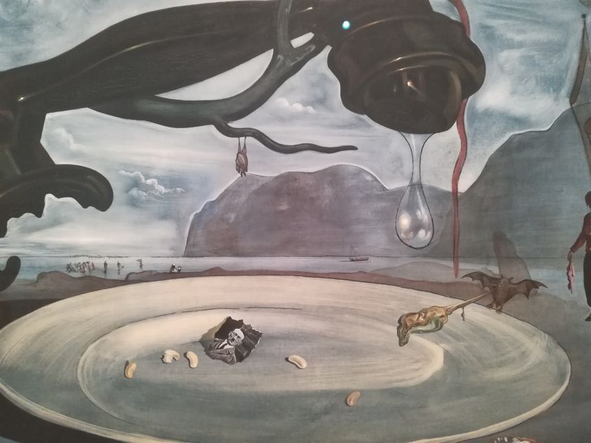 Madrid: Guided Tour of Reina Sofía Museum with Entry Ticket - From modern painting to wartime Spain