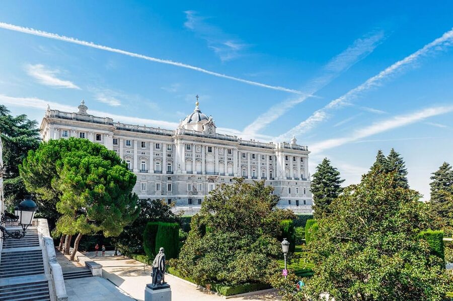 Madrid: Guided Tour of the Royal Palace with Fast Access - Key points to know before booking