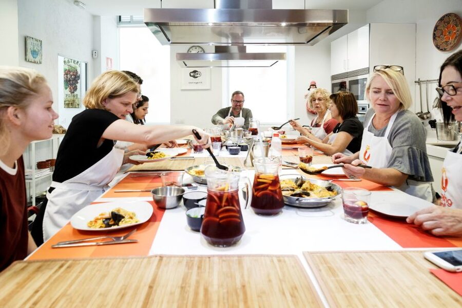 Madrid: Half-Day Spanish Cooking Class - What the four-hour schedule feels like
