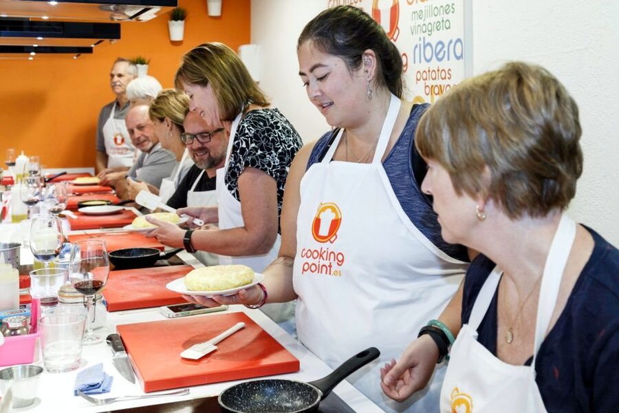 Madrid: Half-Day Spanish Cooking Class - The morning market visit: more than a grocery stop