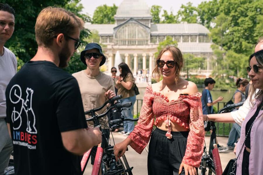 Madrid: Highlights Bike Tour with Optional E-Bike or Tapas - Plaza de Oriente, the Royal Palace, and Almudena Cathedral