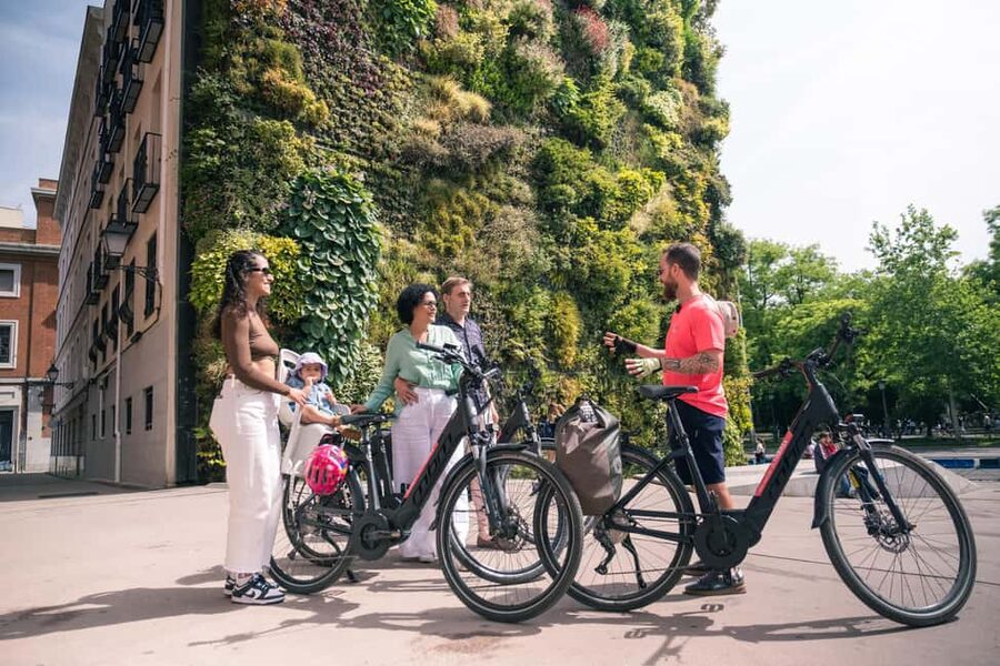 Madrid: Highlights Bike Tour with Optional E-Bike or Tapas - Plaza Mayor and Santa Ana