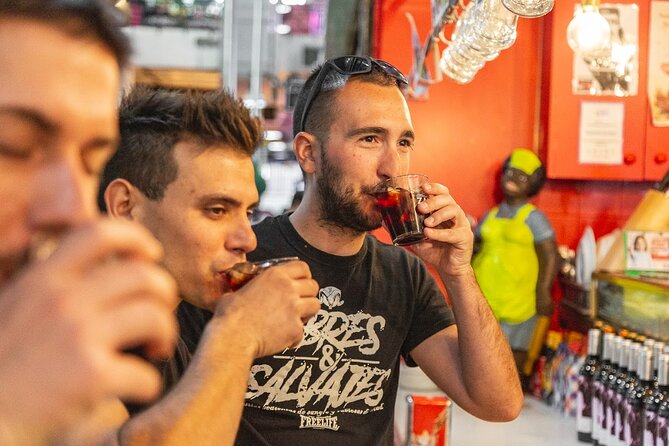 Madrid Historic Centre Food Tour with Authentic Tapas & Wines - Key points at a glance