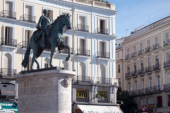 Madrid Historic Centre Food Tour with Authentic Tapas & Wines - Starting with pastry on Calle Mayor