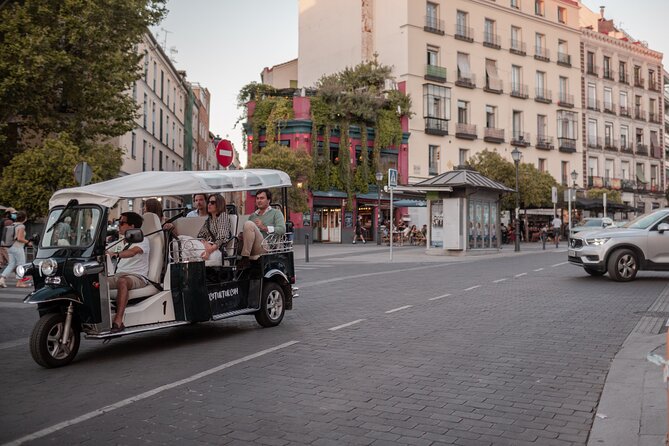 Madrid Historical Tour with Local Guide in Eco Tuk Tuk Private - Why a tuk-tuk works well in Madrid