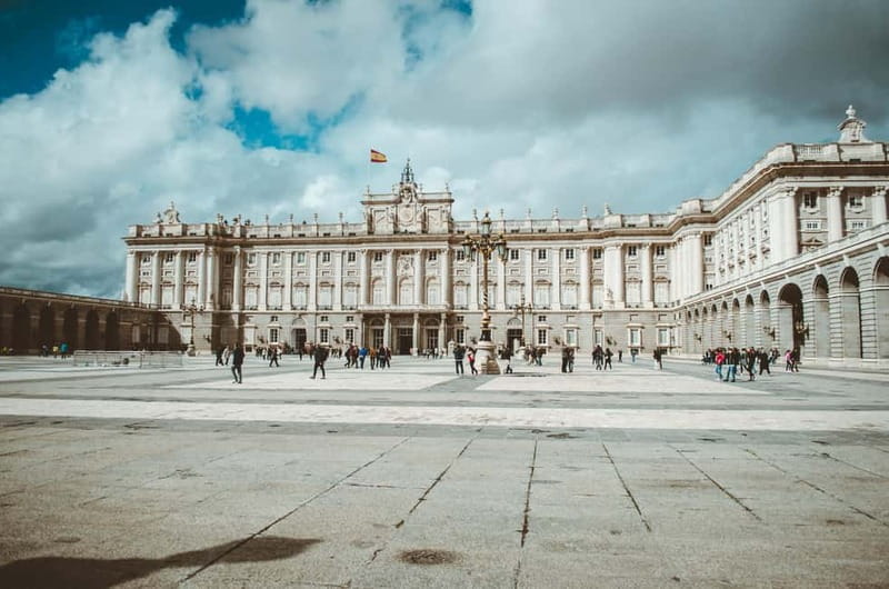 Madrid: Old Town, Poets District, and Royal Palace Tour - Price, group size, and overall value