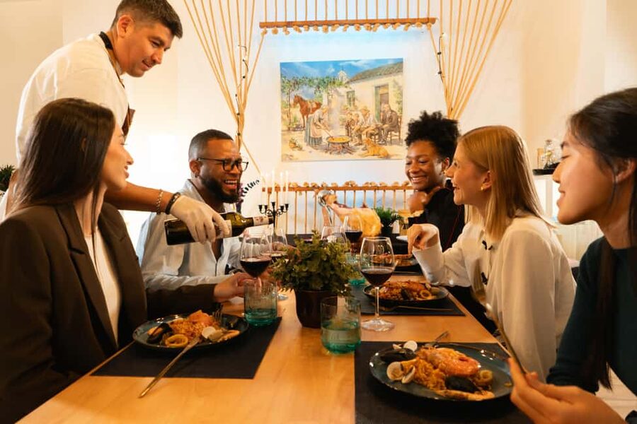 Madrid: Paella and Sangria Workshop with Tapas - Children, private groups, and the right audience