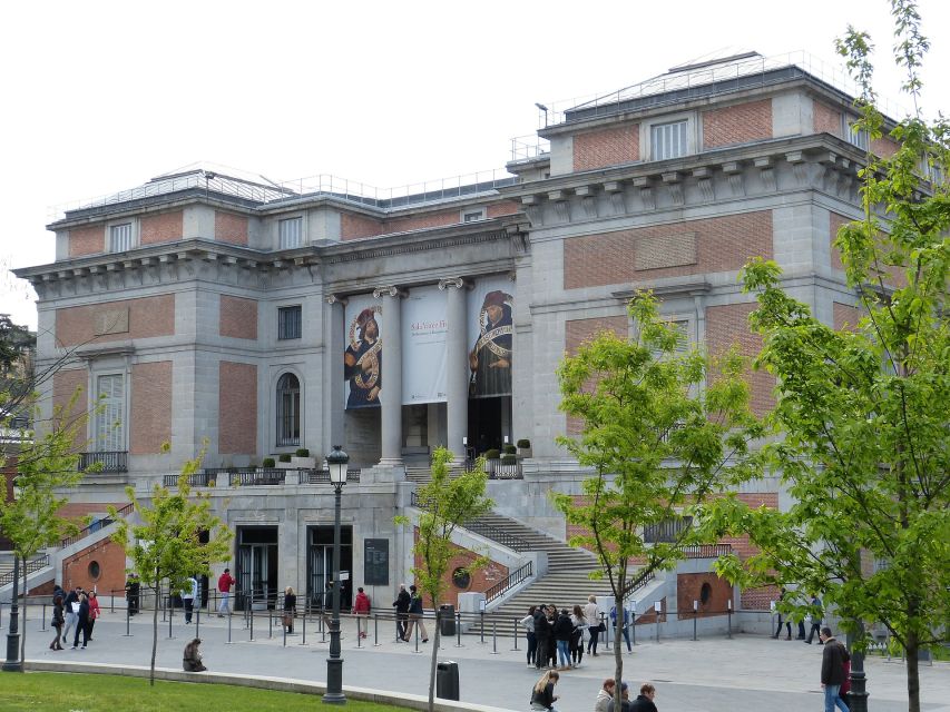 Madrid: Prado Museum Guided Tour With Fast Access - Inside the Prado: a focused route through great art
