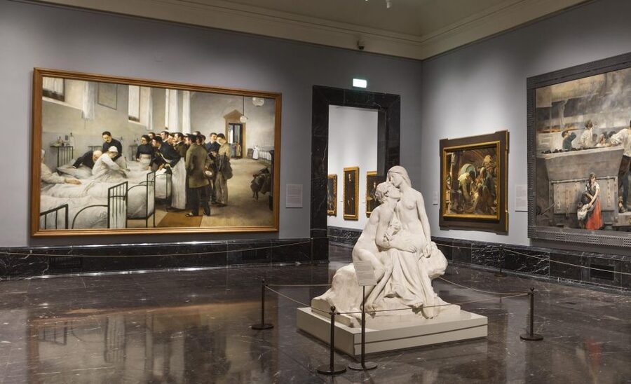 Madrid: Prado Museum Guided Tour With Fast Access - Headphones, tablets, and the practical side of listening