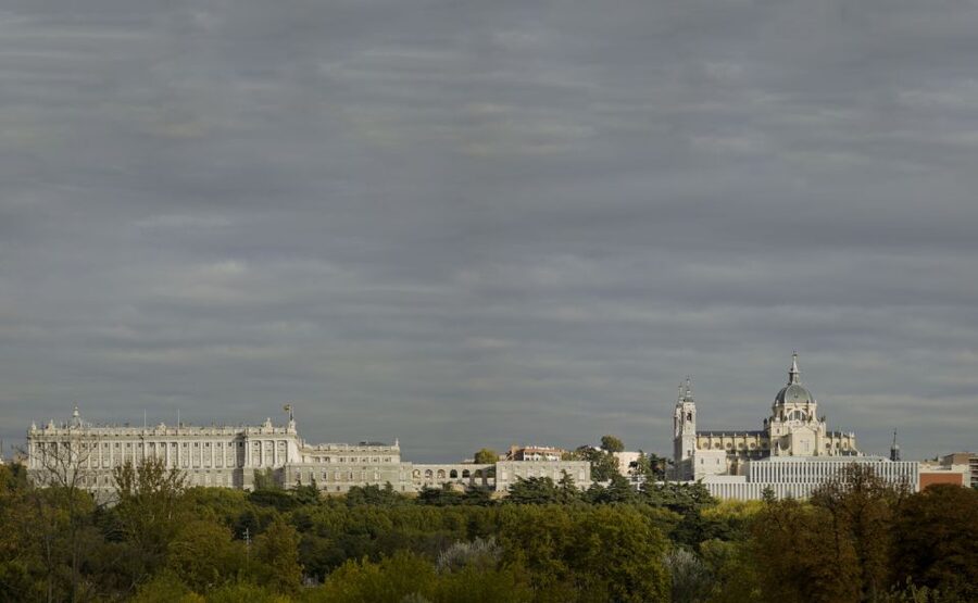 Madrid: Royal Collections Gallery Entry Ticket - Getting there and planning your visit
