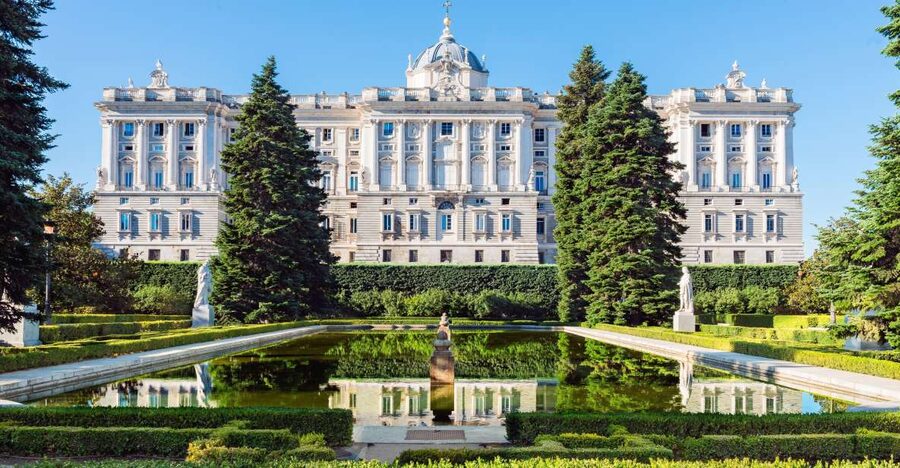 Madrid: Royal Palace Guided Tour with Entry Ticket - Why the Royal Palace is worth two hours