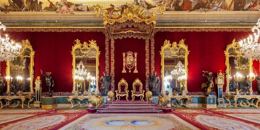 Madrid: Royal Palace Guided Tour with Entry Ticket - Silver, porcelain, and the Prince’s Courtyard