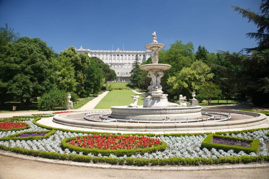 Madrid: Royal Palace Guided Tour with Skip-the-Line Entry - Meeting at the Statue of Isabel II