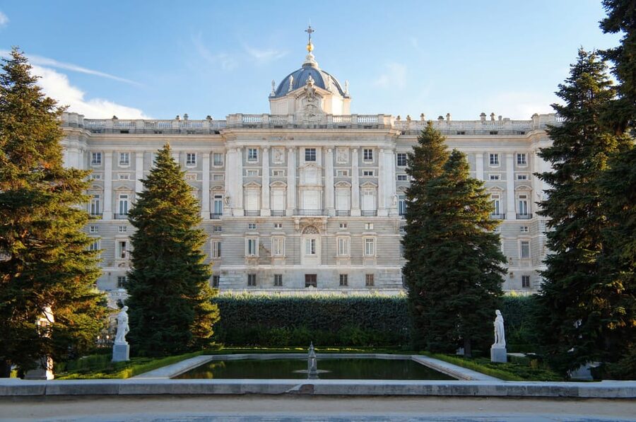 Madrid: Royal Palace Guided Tour with Skip-the-Line Entry - Art, Porcelain, Clocks, and Armor