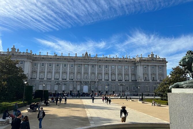 Madrid: Royal Palace Guided Tour with Skip the Line Ticket - Who should choose this Royal Palace tour?
