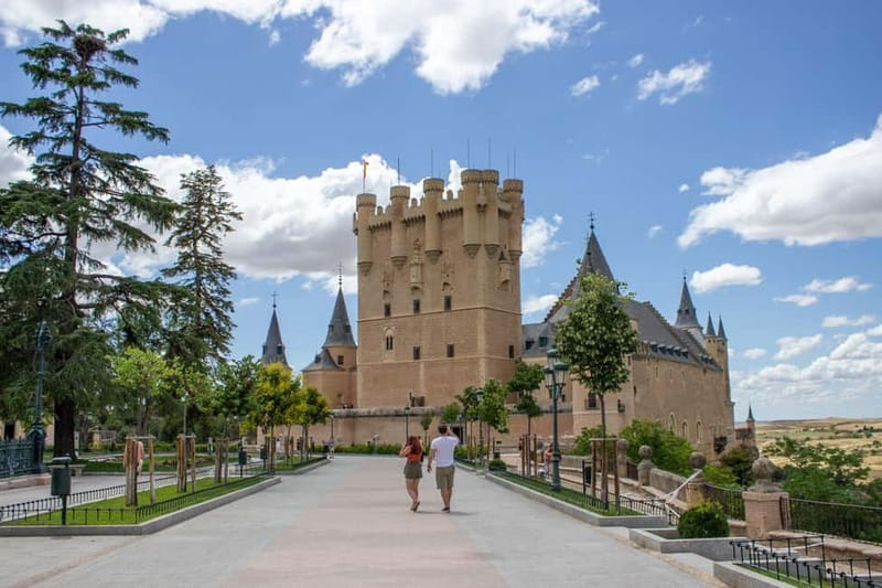Madrid: Segovia & Ávila Full Day with Alcázar & Wall Tickets - The return to Madrid takes two hours