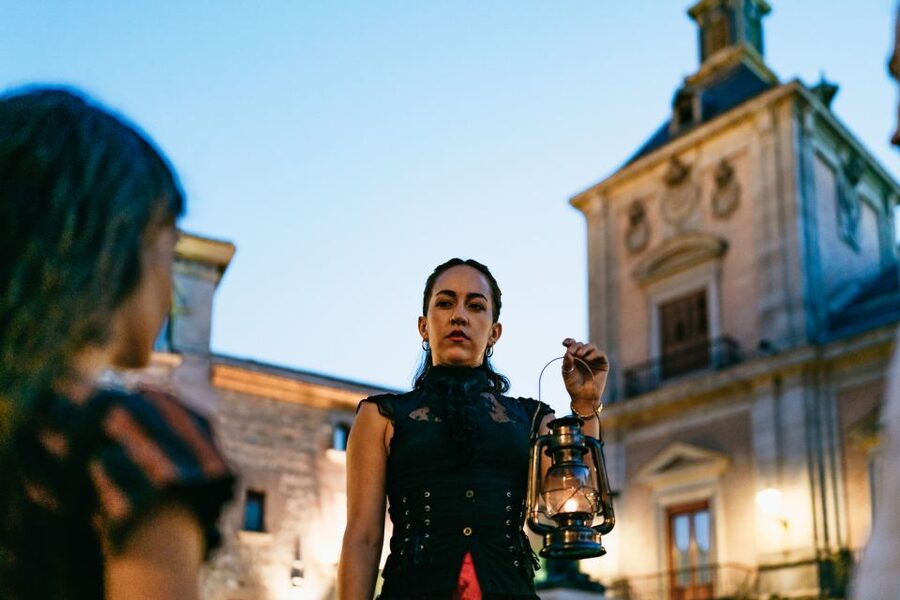 Madrid: Spanish Inquisition and Legends Evening Walking Tour - Meeting Madrid’s darker side at Plaza de la Provincia