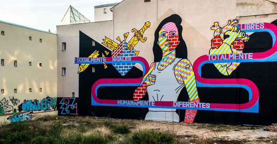 Madrid: Street Art Tour with Local Graffiti Hunter - Esta es una Plaza and Plaza del Sombrerete