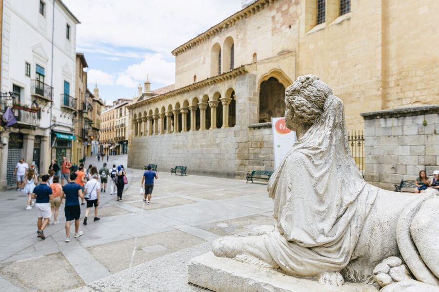 Madrid: Toledo & Segovia Full Day Guided Tour with Alcázar - Segovia’s Roman aqueduct