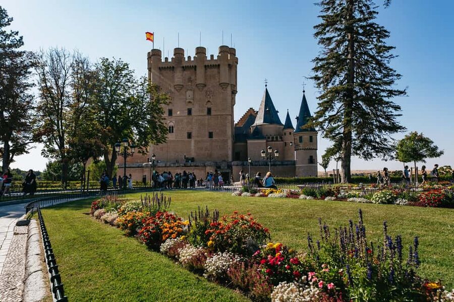 Madrid: Toledo & Segovia Full Day Guided Tour with Alcázar - Exploring the Alcázar at your own pace