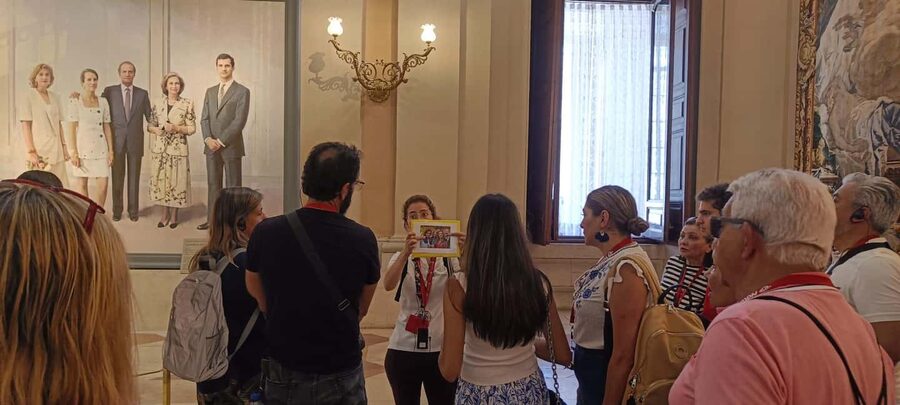 Madrid: Visit to the Royal Palace & Walking Tour of the City - The Stradivarius Palatinos and palace collections