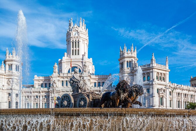 Madrid Walking Tour from Puerta del Sol to Retiro Park - Entering Retiro Park after the city streets