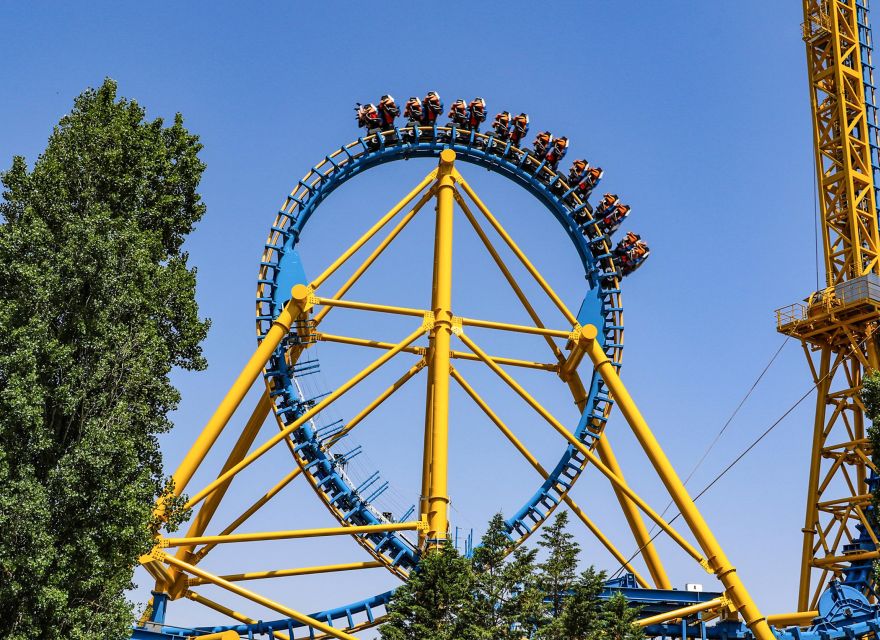 Madrid: Warner Park Entry Ticket - Food, shops, and extra spending