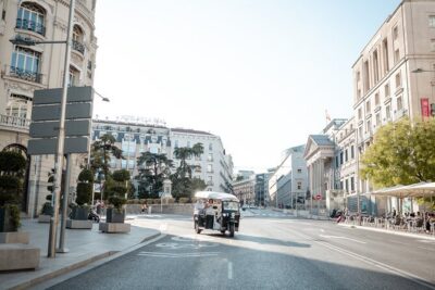 Madrid Welcome Tour with Local Guide in Eco Tuk Tuk Private