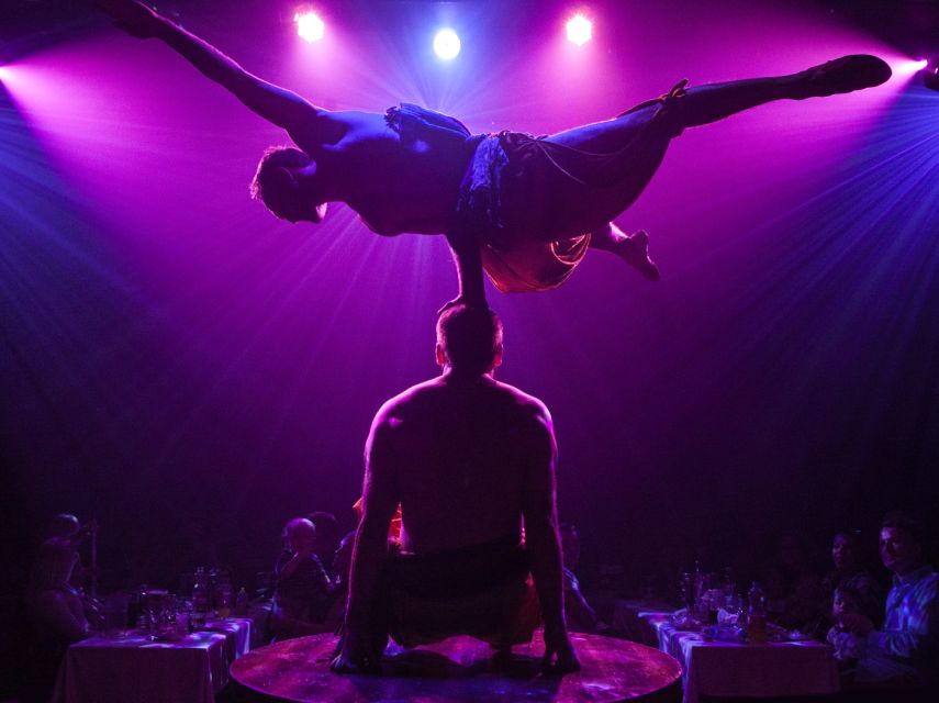 Magaluf: Pirates Adventure Dinner Show Ticket - Acrobats, swords, fire, and action overhead