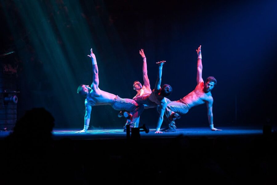 Magaluf: Pirates Reloaded Show Entry Ticket - What to wear and how to pace the evening