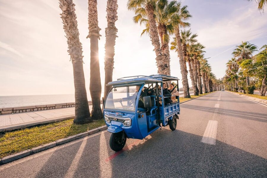 Málaga 2-Hour TukTuki Tour: Private Experience - Why a tuk tuk works well in Málaga