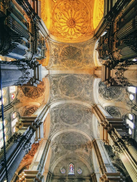 Málaga: 3-Hour Complete Walking Tour with Tickets - Practical advice for a smoother visit