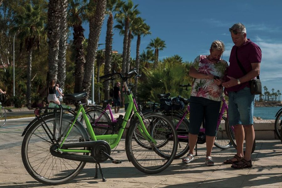 Malaga Bike Tour - Old Town, Marina & Beach - Why the flat route works so well