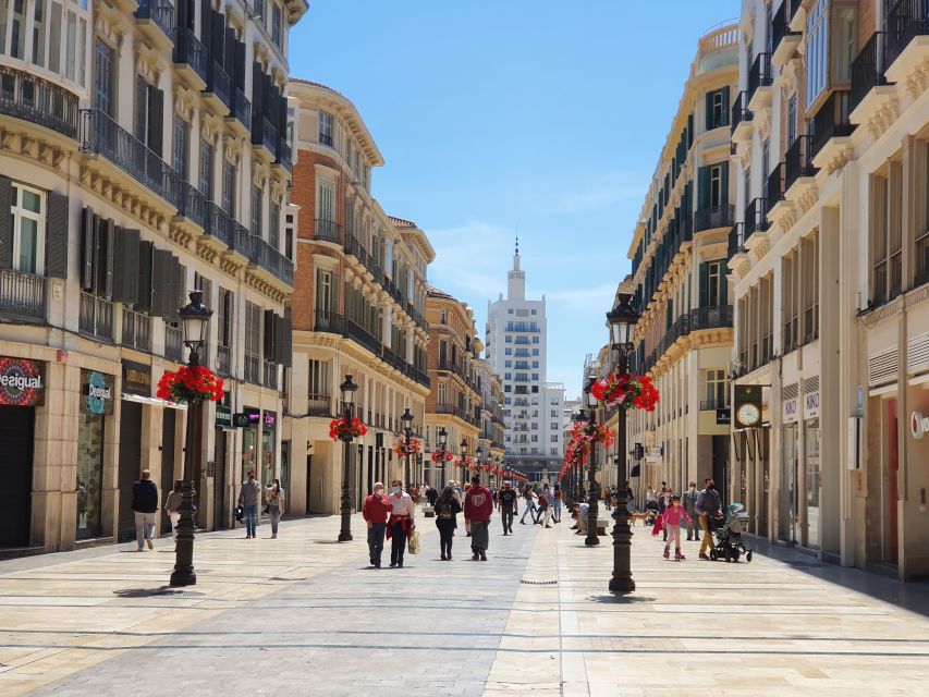 Málaga: Cathedral, Alcazaba, Roman Theater Walking Tour - The Roman Theater and Málaga’s ancient foundations