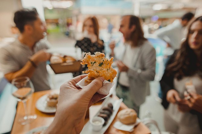 Málaga Evening Tapas Crawl Tour by Food Lover Tour - Stop one: a first taste of Málaga’s local table