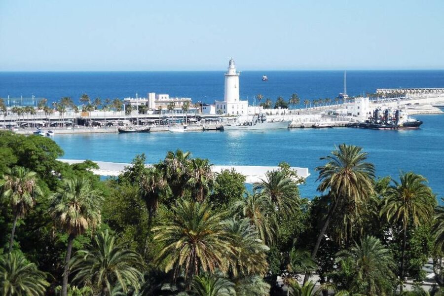 Malaga: Guided E-Bike Tour - Guides, stories, and local advice