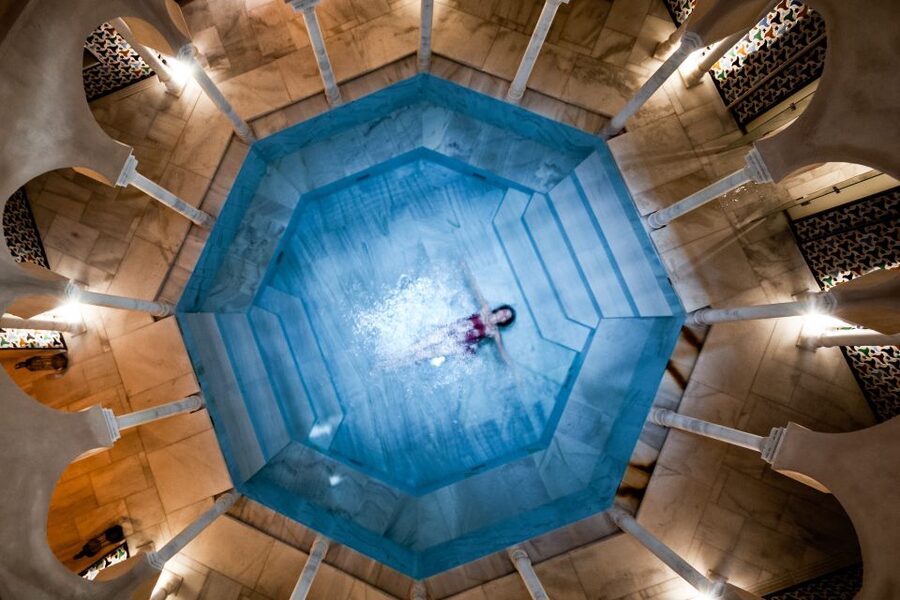 Malaga: Hammam Al Ándalus Entry Ticket with Massage - Clean facilities and small practical details