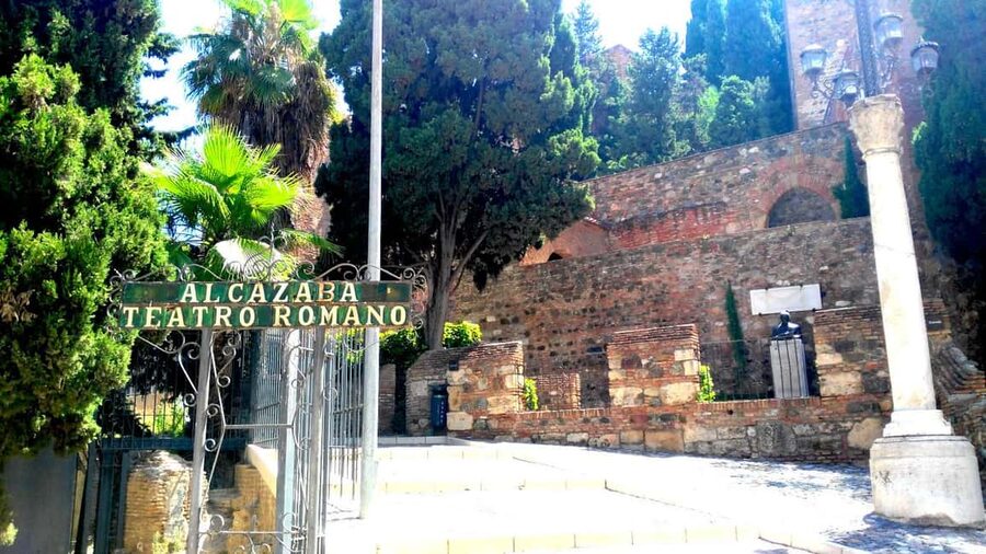 Málaga: Historic Center Tour with Local Guide - Roman Theatre and the Alcazaba