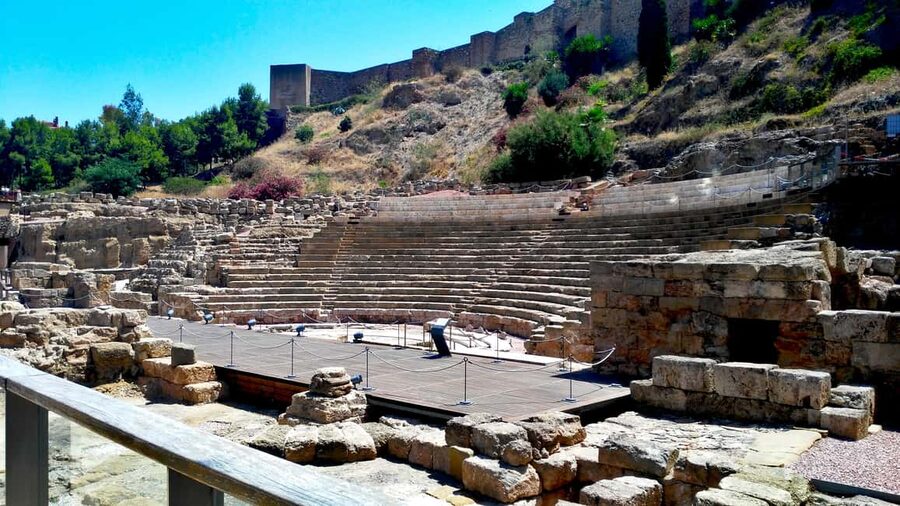 Málaga: Historic Center Tour with Local Guide - Igor’s guiding style