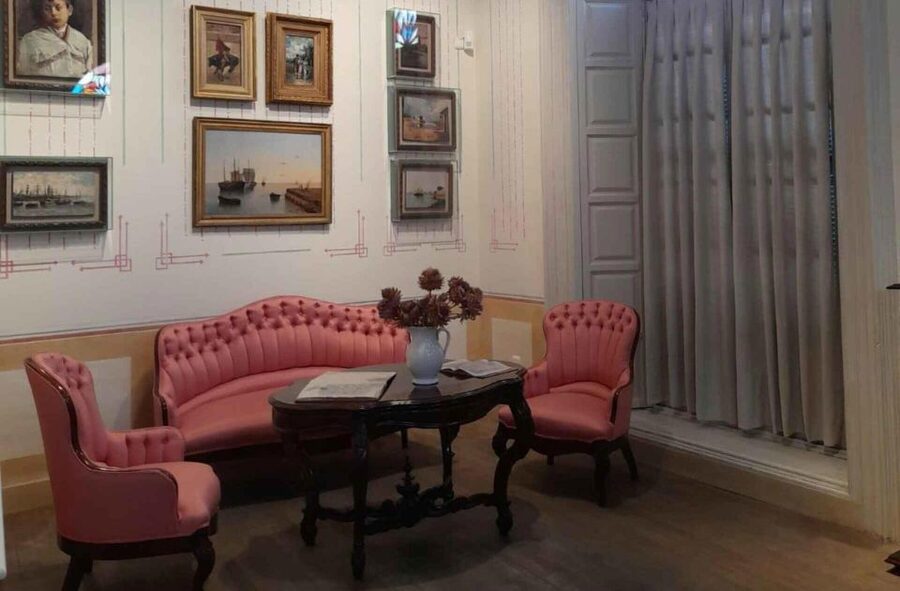 Málaga: Picasso Birthplace Museum Ticket & City Audio Guide - What the $11 price buys you