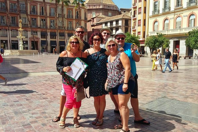 Málaga: Private Sightseeing Treasure Hunt - Why this is different from a normal Málaga walking tour