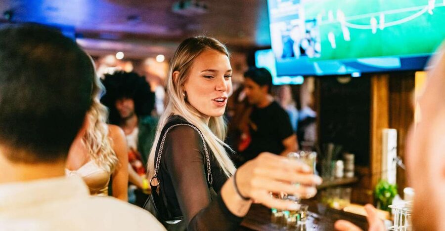 Malaga: Pubs and Clubs Crawl - The second bar changes the pace