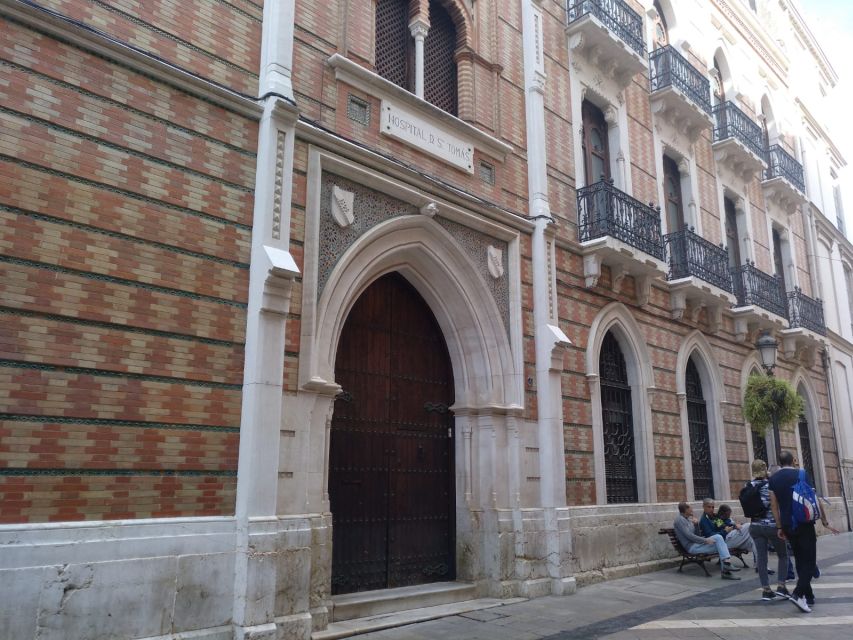 Malaga: Skip-the-Line Malaga Cathedral Tickets with Tour - Stories about monarchs, war, and local identity