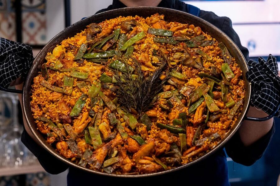 Málaga: Spanish Cooking Workshop with Paella and Sangria - Remojón malagueño adds a local salad course