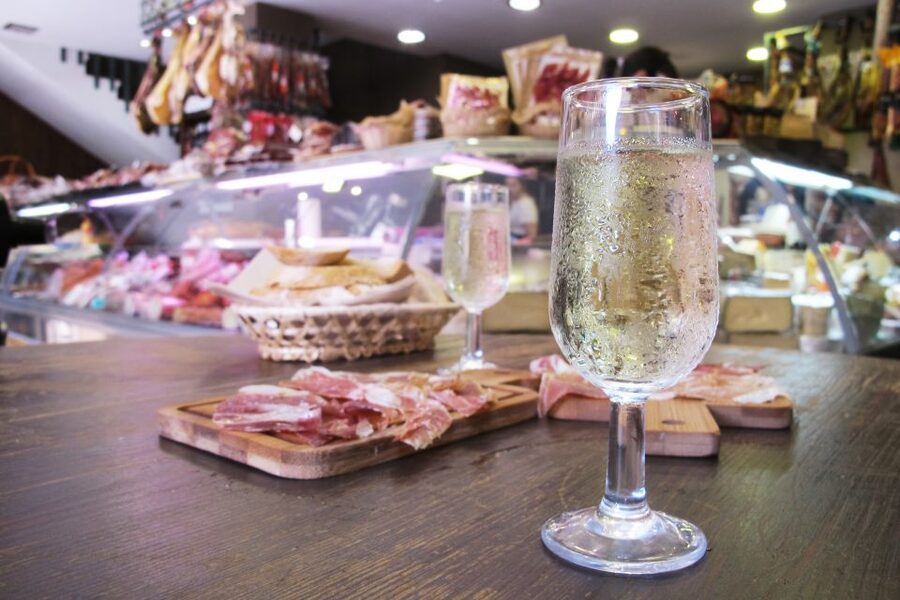 Malaga: Tapas Tasting Tour - Atarazanas Market: Malaga’s food cupboard